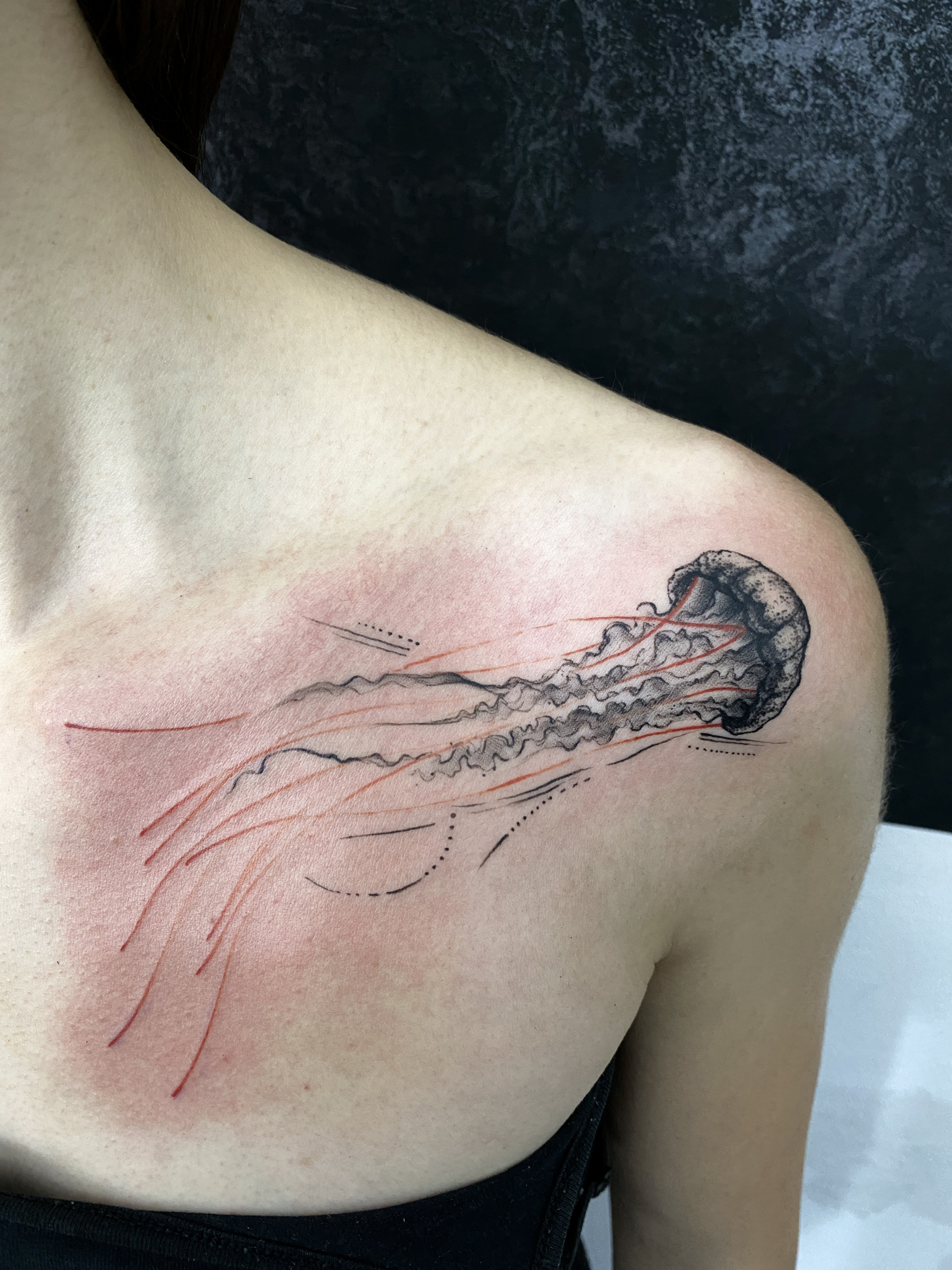 tatuaj meduza, tatuaj color, tatauj piept, tatuaj fete